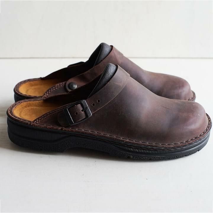 Elegant men's leather slippers