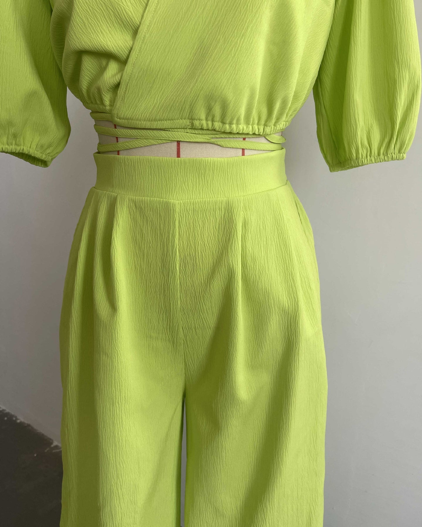 Desideria - V-Neck Short-Sleeved Wide-Leg Pants Suit