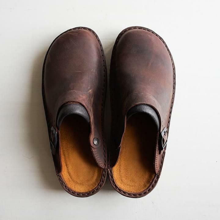 Elegant men's leather slippers