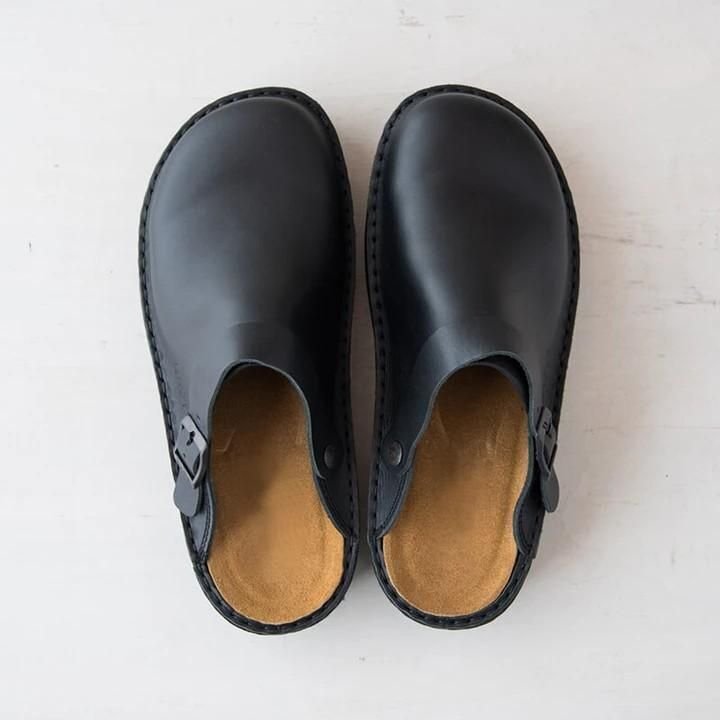 Elegant men's leather slippers