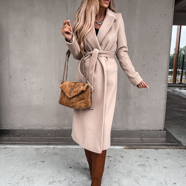 Elegant long women's coat