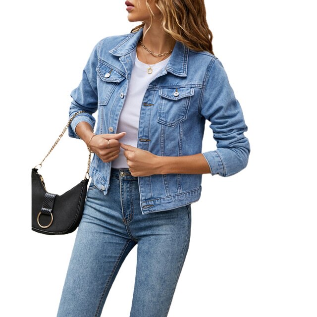 Ladies denim jacket with a casual look