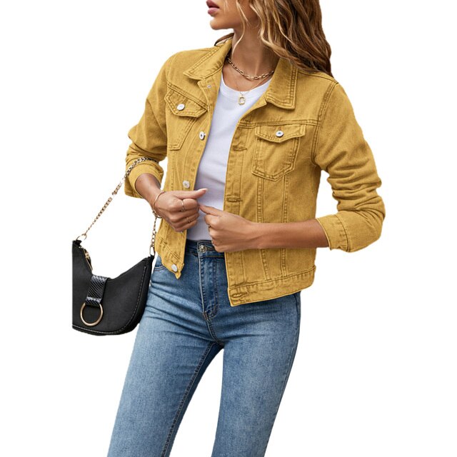 Ladies denim jacket with a casual look