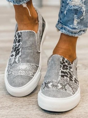 Trendy Loafers for women