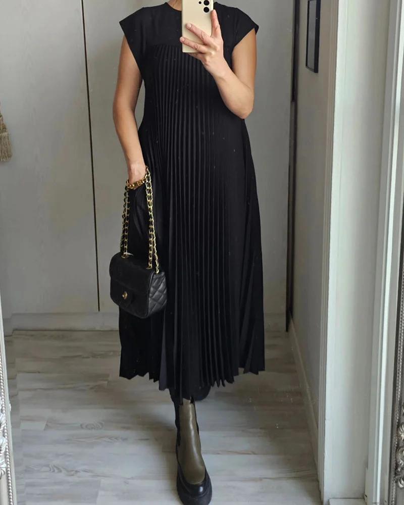 Elegant Pleated Maxi Dress for women